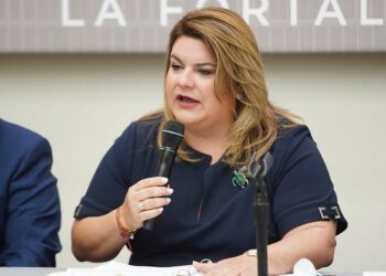 Gobernadora de Puerto Rico aclara redadas federales no son contra dominicanos