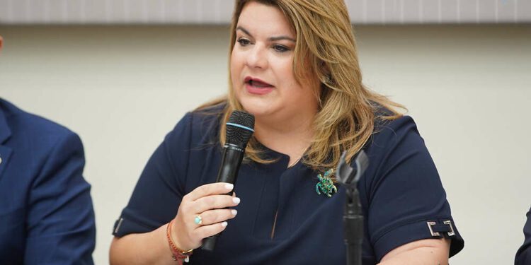 Gobernadora de Puerto Rico aclara redadas federales no son contra dominicanos