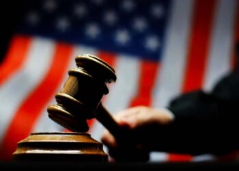 Juez bloquea la orden de Trump sobre ciudadanía por nacimiento