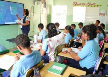 Convocan a directivos de educación para premio nacional