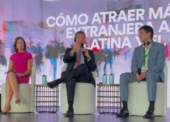 Ministro Bisonó destaca a RD como un imán para la inversión extranjera