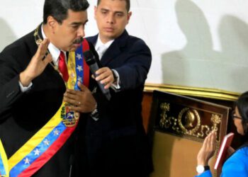 Nicolás Maduro toma posesión en medio de cuestionamientos a su legitimidad