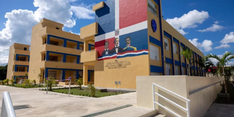 Luis Abinader y el gran salto en la educación que pocos vieron llegar