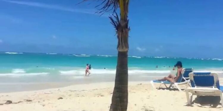 Hotelera confirma tragedia en playa del este: tres muertos y un desaparecido