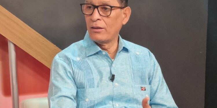 Politólogo advierte de los riesgos de las candidaturas independientes