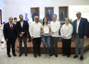 Promipyme financia comerciantes tras desastre en Santiago