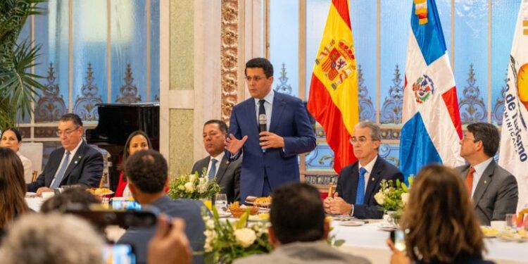 RD concreta inversiones por US$6,750 millones en Fitur 2025