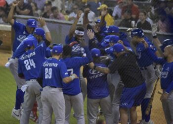 Licey aplasta a las Águilas con ofensiva imparable