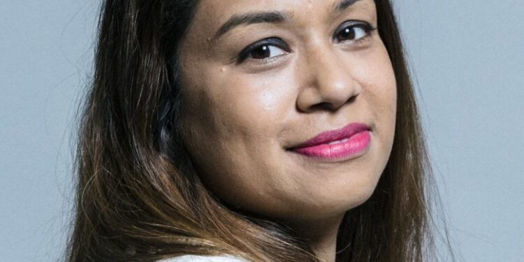 Escándalo de corrupción sacude Reino Unido y Bangladesh