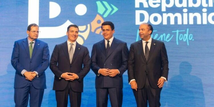 RD brilla en Fitur con su nueva marca país y stand deslumbrante