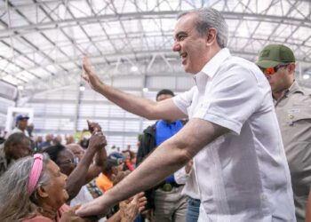 Abinader lanzará proyecto de titulación en Gran Santo Domingo