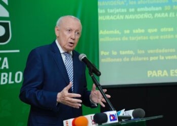 Alburquerque exige al Gobierno aclaración sobre reparto de bonos navideños