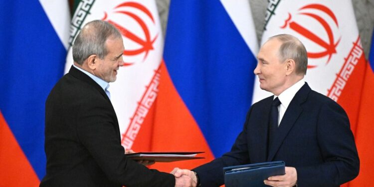 Califican de “disruptivo” acuerdo entre Rusia e Irán