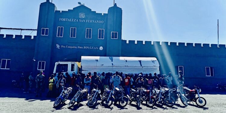 Ejército intercepta a 378 inmigrantes haitianos en la frontera