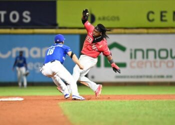 Licey reconoce el triunfo de los Leones del Escogido