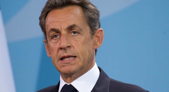 Arranca juicio histórico contra el expresidente francés Sarkozy