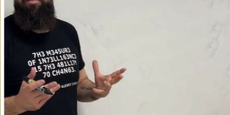 ¿Qué es mejor un 3×2 o un 50% en la segunda unidad? Un  matemático lo resuelve