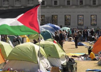 Trump dirige su postura migratoria contra radicalismo en educación