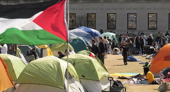 Trump dirige su postura migratoria contra radicalismo en educación