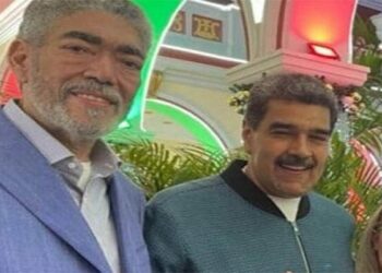 Luis Abinader destituye a Miguel Mejía como ministro sin cartera