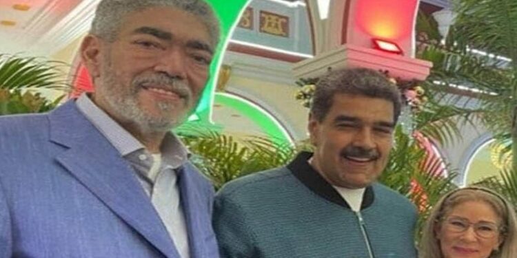 Luis Abinader destituye a Miguel Mejía como ministro sin cartera