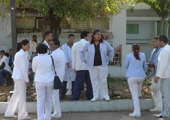 Médicos especialistas están dispuestos a paralizar a las ARS