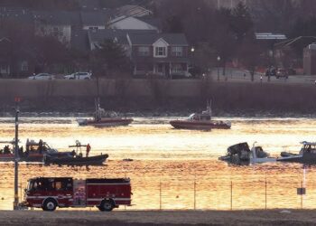 Donald Trump confirma murieron los 64 ocupantes de avión en tragedia aérea