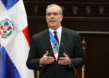 Abinader viajará a Uruguay para toma de posesión de Yamandú Orsi