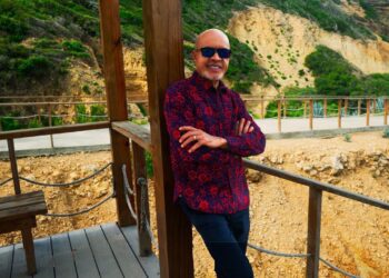 Enrique Féliz estrena “Ambiente de fiesta” y celebra la cultura dominicana