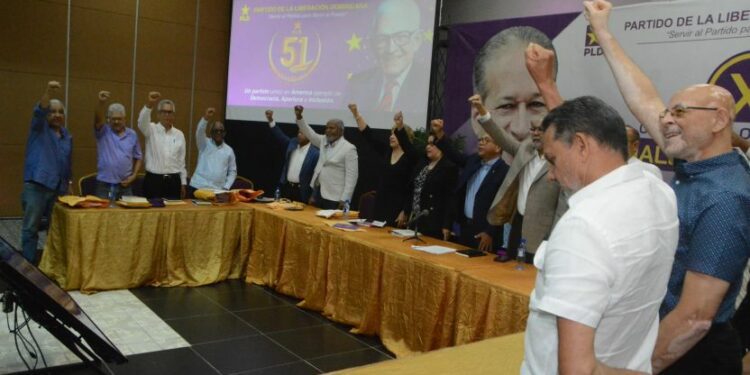 PLD se pone al día con nuevos enlaces provinciales y distritales