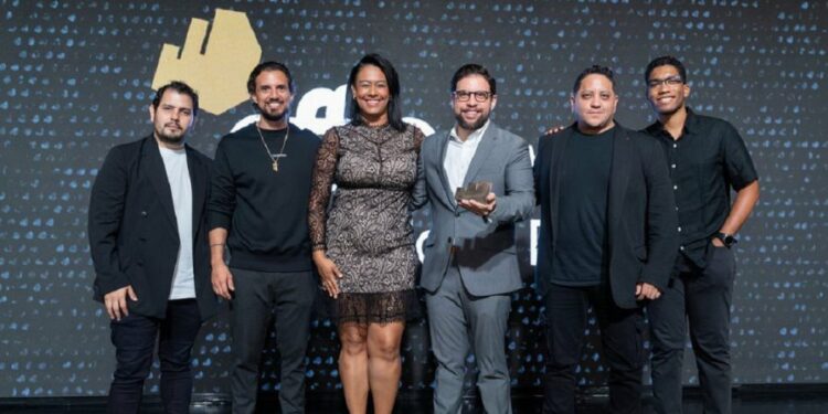 Ángel Lugo: Pionero dominicano en Marketing Digital con IA
