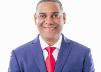 Diputado Carlos Gil, que dejó el PLD, pasará a filas de la Fuerza del Pueblo