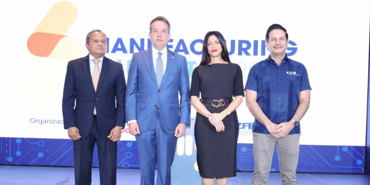 RD impulsa la manufactura tecnológica en el Manufacturing Summit 2025