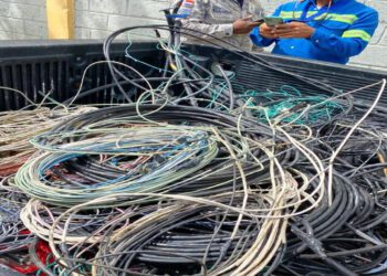 Edeeste dice desmantela 600 conexiones ilegales en el este