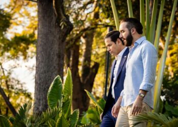 Estados Unidos y El Salvador firman pacto migratorio inédito