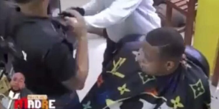 Propietario de barbería simula atraco para ganar fama en redes