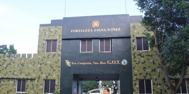 Ocupan drogas y objetos durante operativo en correccional Juana Núñez en Salcedo