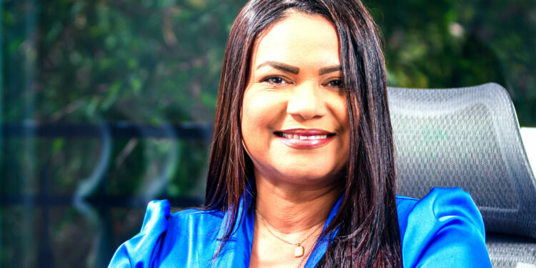 Sarah Hernández aspira a presidir Adompretur 2025-2027