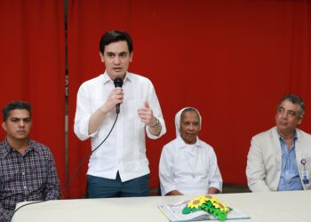 INDOTEL inaugura laboratorio informático en escuela Cristo Rey