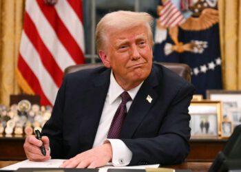 Industria de EEUU rechaza aranceles de Trump a Canadá, México y China  