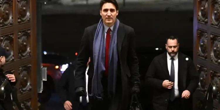 Canadá impone aranceles del 25% a productos estadounidenses