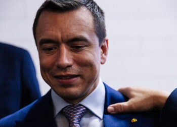 Ecuador cierra fronteras por elecciones ante “desestabilización”