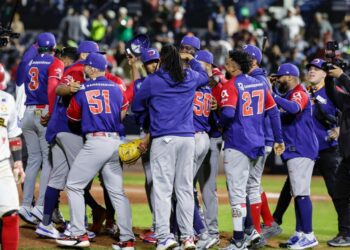 Serie del Caribe: Los Leones del Escogido vencen a Cardenales y van a la final