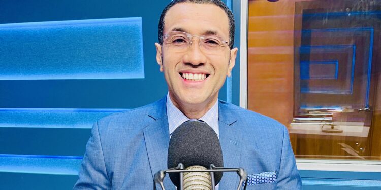 Juan Valdez insta a Luis Miguel De Camps a fortalecer la relación con los docentes