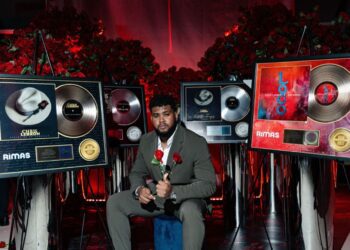 Chris Lebrón se reinventa con “En Honor Al Que Ama”