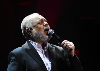 Francisco Céspedes cautiva en concierto sinfónico en Santo Domingo 