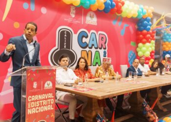 Carnaval del DN 2025: Color, cultura y homenaje a Milagros Ortiz Bosch