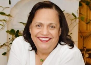 Siddy Roque anuncia candidatura a la presidencia del IPPP