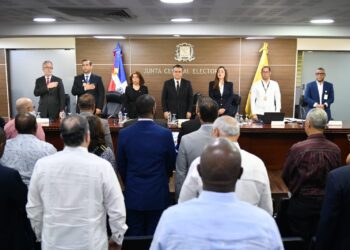 JCE y partidos discuten sobre la regulación de candidaturas independientes