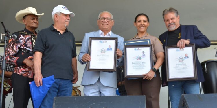Miami se viste de tricolor en el 181 aniversario de la Independencia Dominicana